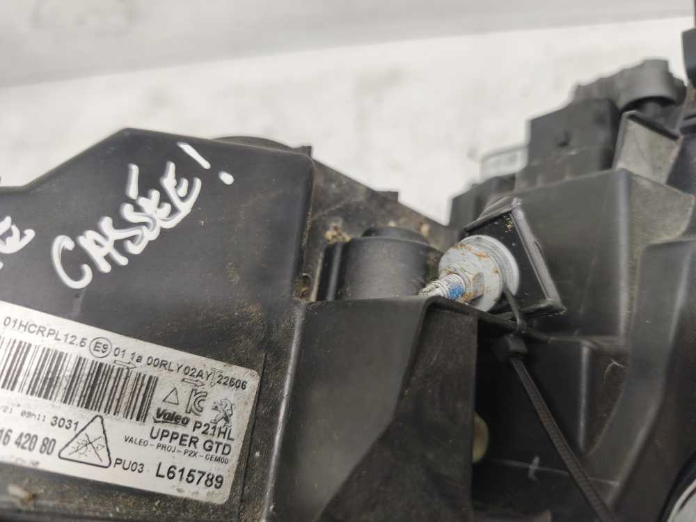 PHARE DROIT PEUGEOT - Vue 7